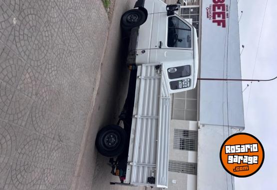 Utilitarios - Renault Rodeo 1996 Diesel 222222Km - En Venta