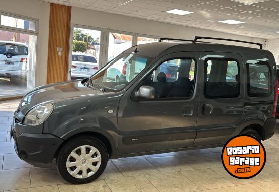 Utilitarios - Renault KANGOO AUTHENTIQUE PLUS 2015 Nafta 141000Km - En Venta