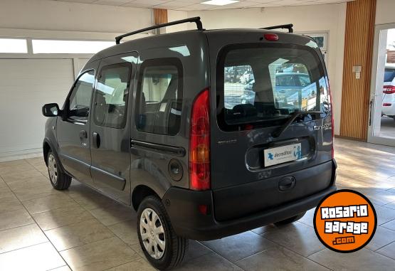 Utilitarios - Renault KANGOO AUTHENTIQUE PLUS 2015 Nafta 141000Km - En Venta