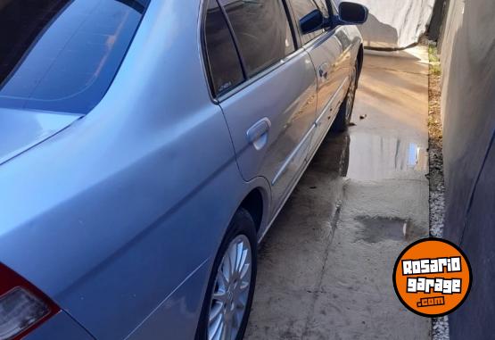 Autos - Honda Civic 2005 Nafta 319000Km - En Venta