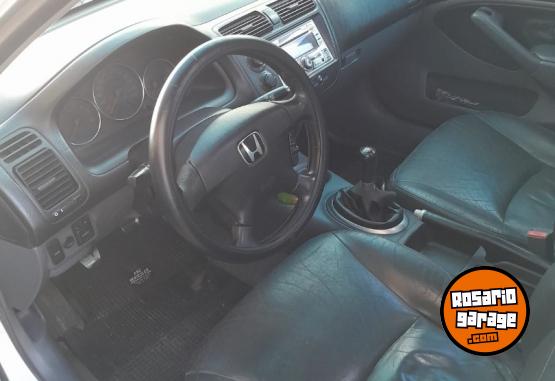 Autos - Honda Civic 2005 Nafta 319000Km - En Venta