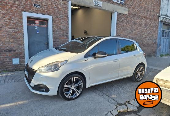 Autos - Peugeot 208 gt 2017 Nafta 99000Km - En Venta