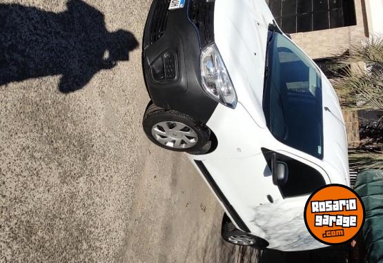 Utilitarios - Renault Kangoo confort 2023 Nafta 30000Km - En Venta