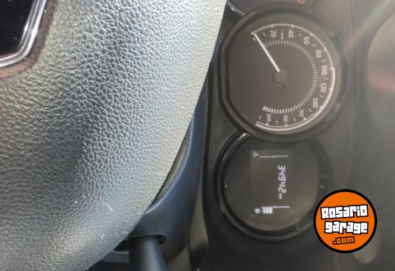 Utilitarios - Renault Kangoo confort 2023 Nafta 30000Km - En Venta