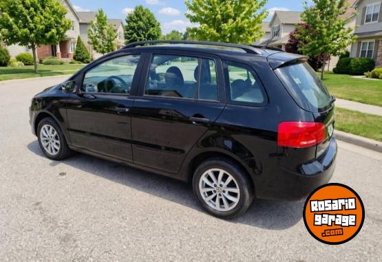 Autos - Volkswagen SURAN 2014 Nafta 130000Km - En Venta