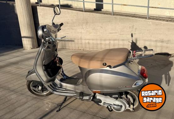 Motos - Vespa VXL 150 2025 Nafta 4350Km - En Venta