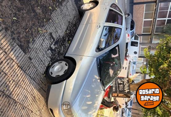 Autos - Volkswagen polo classic 2001 Nafta 204000Km - En Venta