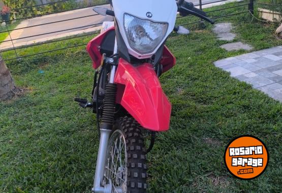 Motos - Motomel Skua xtreme 125 2023 Nafta 484Km - En Venta