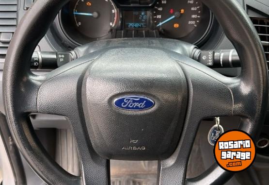 Autos - Ford RANGER 2.2 2017 Diesel 250000Km - En Venta