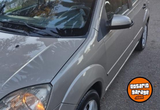 Autos - Ford Fiesta max edge plus nuev 2007 Nafta 130000Km - En Venta