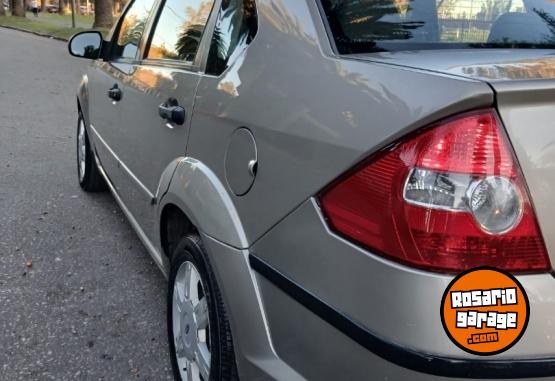 Autos - Ford Fiesta max edge plus nuev 2007 Nafta 130000Km - En Venta