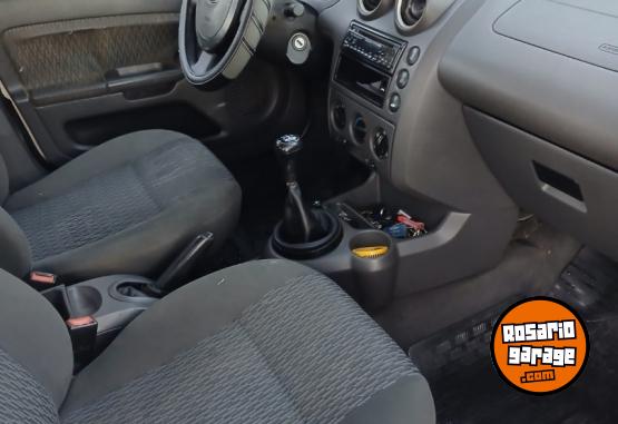 Autos - Ford Fiesta max edge plus nuev 2007 Nafta 130000Km - En Venta