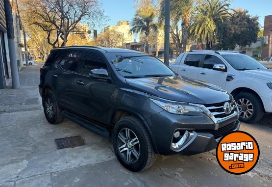 Camionetas - Toyota SW4 SR 2019 Diesel 150000Km - En Venta