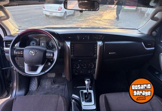 Camionetas - Toyota SW4 SR 2019 Diesel 150000Km - En Venta