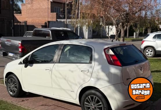 Autos - Fiat Punto 1.4 Attractive 2011 Nafta 177000Km - En Venta