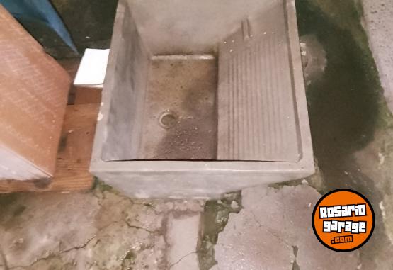 Hogar - Pileta De Cemento - En Venta