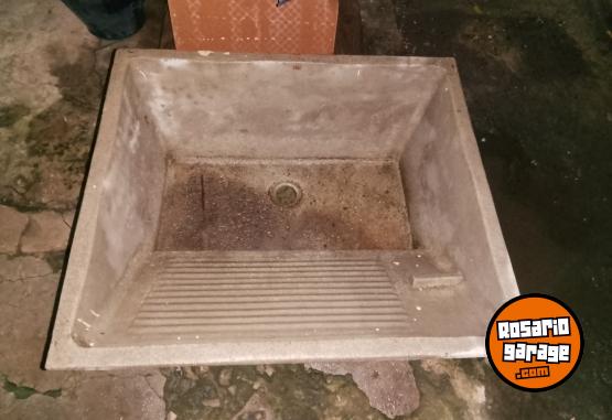 Hogar - Pileta De Cemento - En Venta