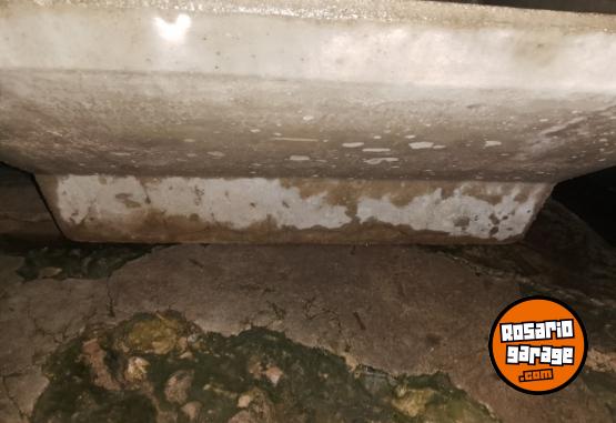 Hogar - Pileta De Cemento - En Venta