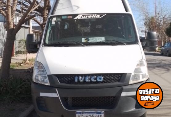 Camiones y Grúas - Impecable y excelente precio !! - En Venta