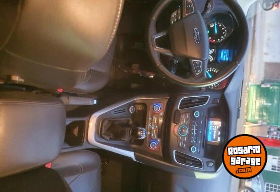 Autos - Ford Focus 2015 Nafta 78600Km - En Venta