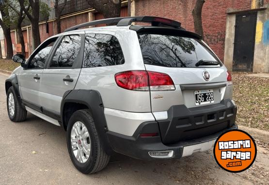 Autos - Fiat PALIO ADVENTURE LOCKER 2012 Nafta 130000Km - En Venta