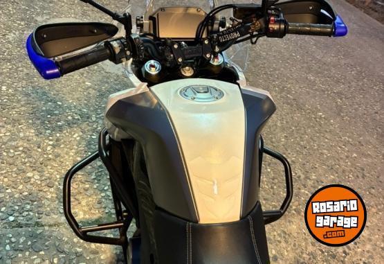 Motos - CF MT650 2025 Nafta 13600Km - En Venta