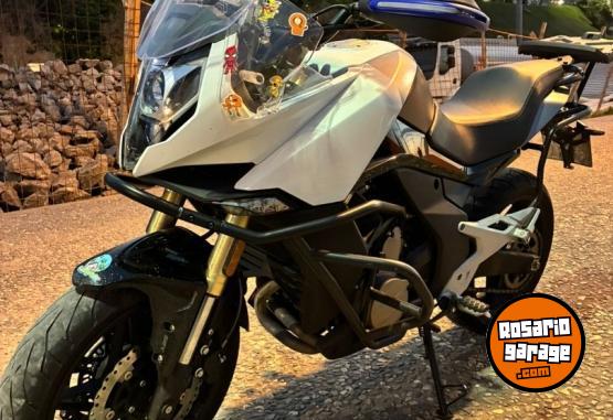 Motos - CF MT650 2025 Nafta 13600Km - En Venta