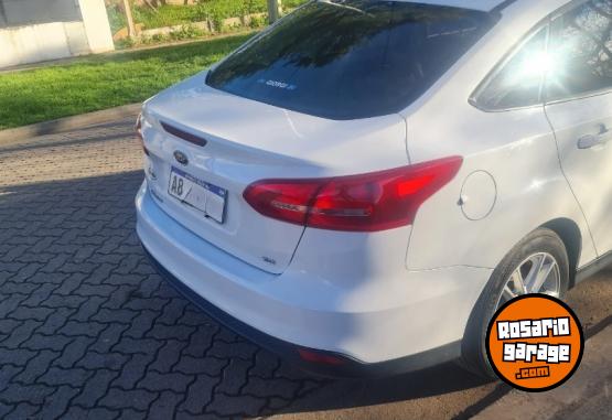 Autos - Ford Focus SE 2.0 2017 Nafta 97000Km - En Venta