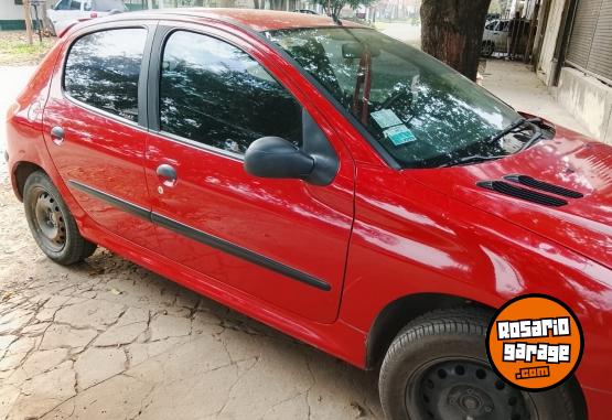 Autos - Peugeot 206 2011 Nafta 210000Km - En Venta