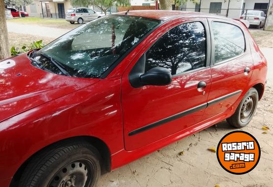 Autos - Peugeot 206 2011 Nafta 210000Km - En Venta