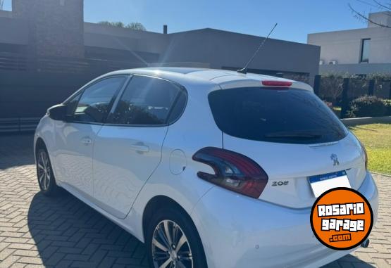 Autos - Peugeot 208 feline 1.6 2019 Nafta 41000Km - En Venta
