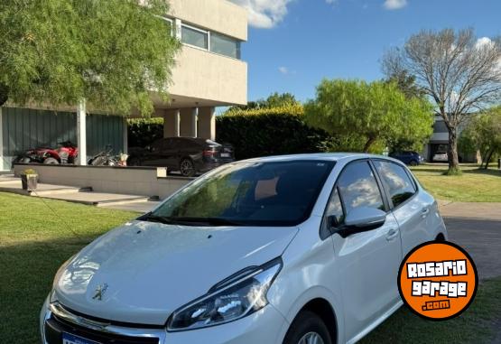 Autos - Peugeot 208 2019 Nafta 49000Km - En Venta