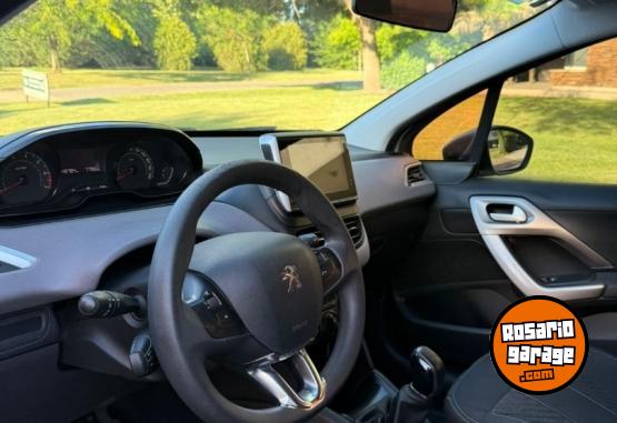 Autos - Peugeot 208 2019 Nafta 49000Km - En Venta