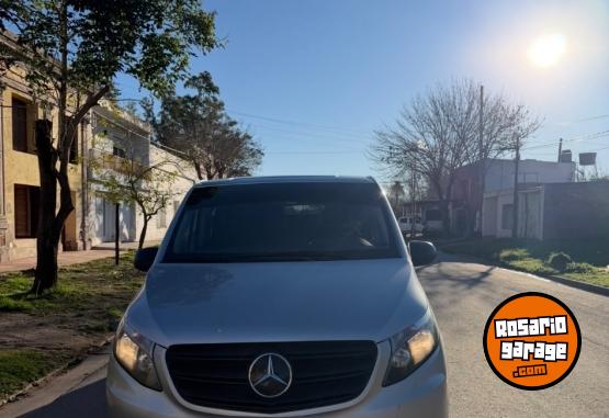 Utilitarios - Mercedes Benz Vito plus 2022 2022 Diesel 130000Km - En Venta
