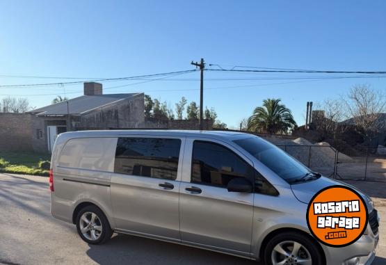 Utilitarios - Mercedes Benz Vito plus 2022 2022 Diesel 130000Km - En Venta