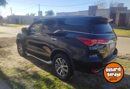 Camionetas - Toyota SW4 2019 Diesel 142000Km - En Venta