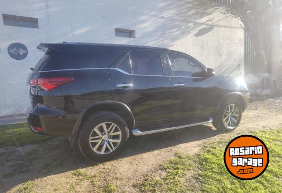 Camionetas - Toyota SW4 2019 Diesel 142000Km - En Venta
