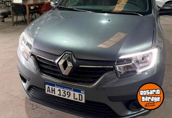 Autos - Renault Logan 5S Life 1.6 2025 Nafta 3600Km - En Venta