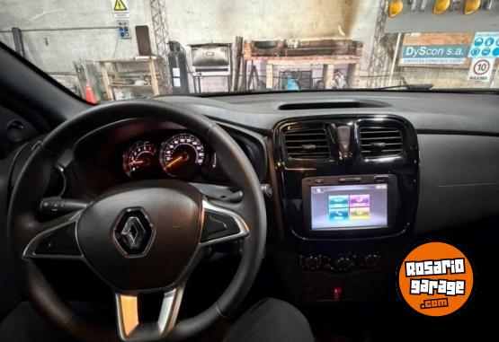 Autos - Renault Logan 5S Life 1.6 2025 Nafta 3600Km - En Venta
