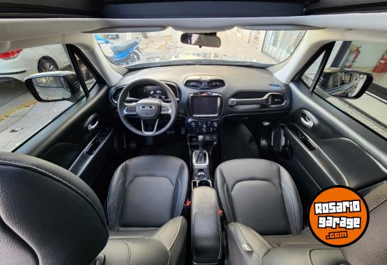 Autos - Chrysler Renegade 2025 Nafta 28000Km - En Venta