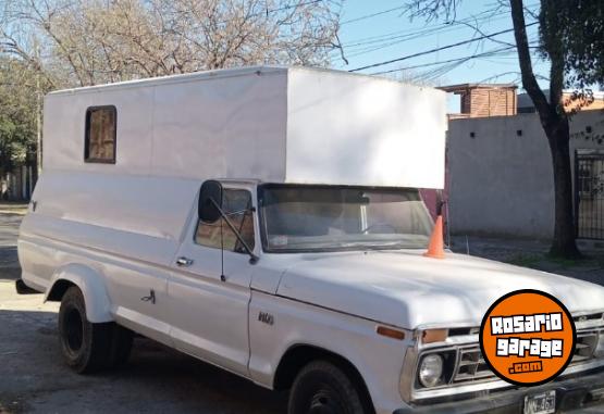 Utilitarios - Ford Utilitario furgon 1983 Nafta 2000Km - En Venta