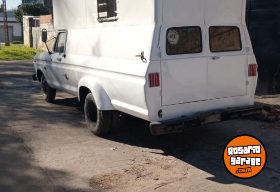 Utilitarios - Ford Utilitario furgon 1983 Nafta 2000Km - En Venta