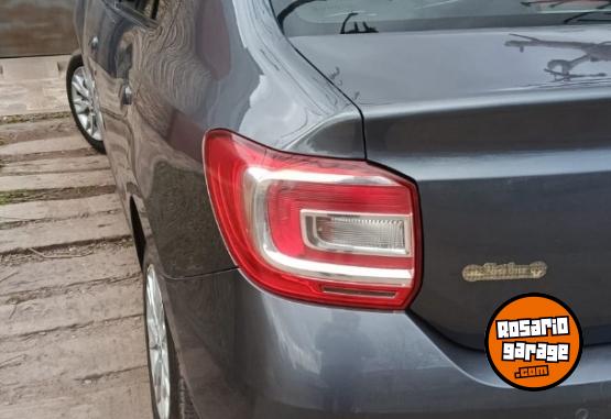 Autos - Renault Logan zen 2021 GNC 100000Km - En Venta