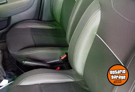 Autos - Renault Logan zen 2021 GNC 100000Km - En Venta