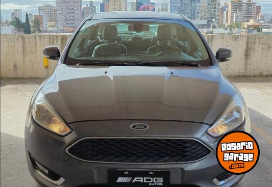 Autos - Ford Focus III SE Plus 2.0 MT 2015 Nafta 97000Km - En Venta