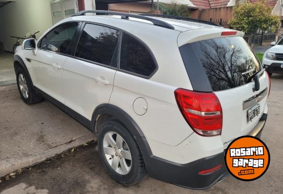 Camionetas - Chevrolet CAPTIVA 2.4 LS 4X2 2016 Nafta 160200Km - En Venta