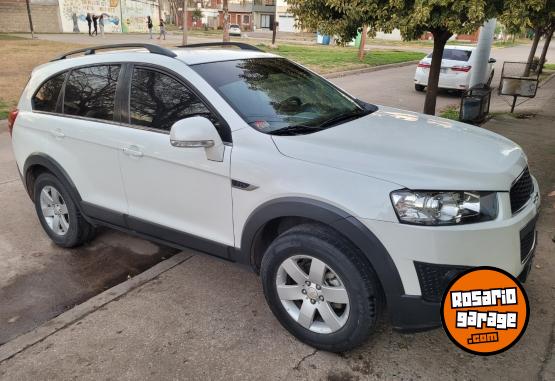 Camionetas - Chevrolet CAPTIVA 2.4 LS 4X2 2016 Nafta 160200Km - En Venta