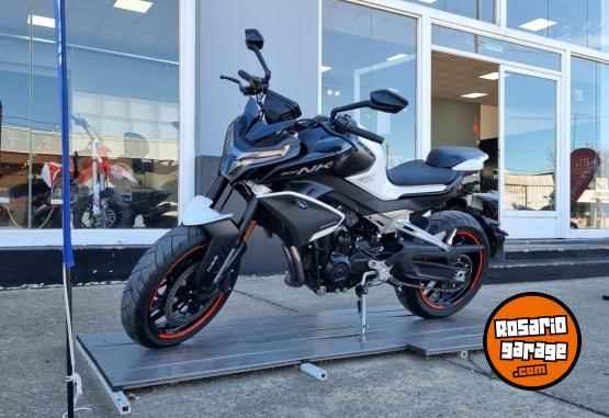 Motos - CF 800 NK 2025 Nafta 3213Km - En Venta