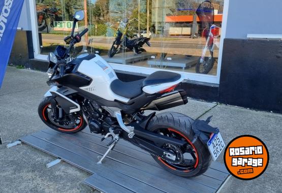 Motos - CF 800 NK 2025 Nafta 3213Km - En Venta