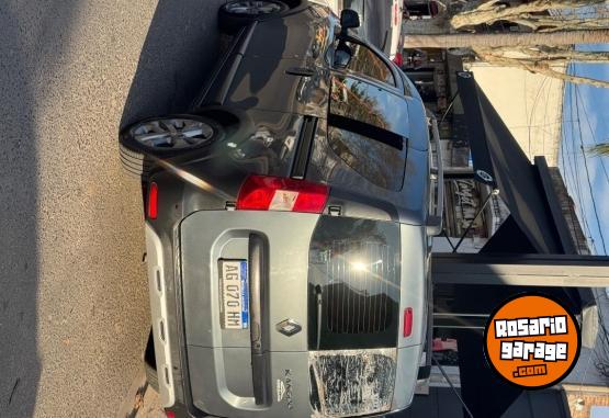 Utilitarios - Renault Kangoo Stepway 2023 Nafta 80000Km - En Venta
